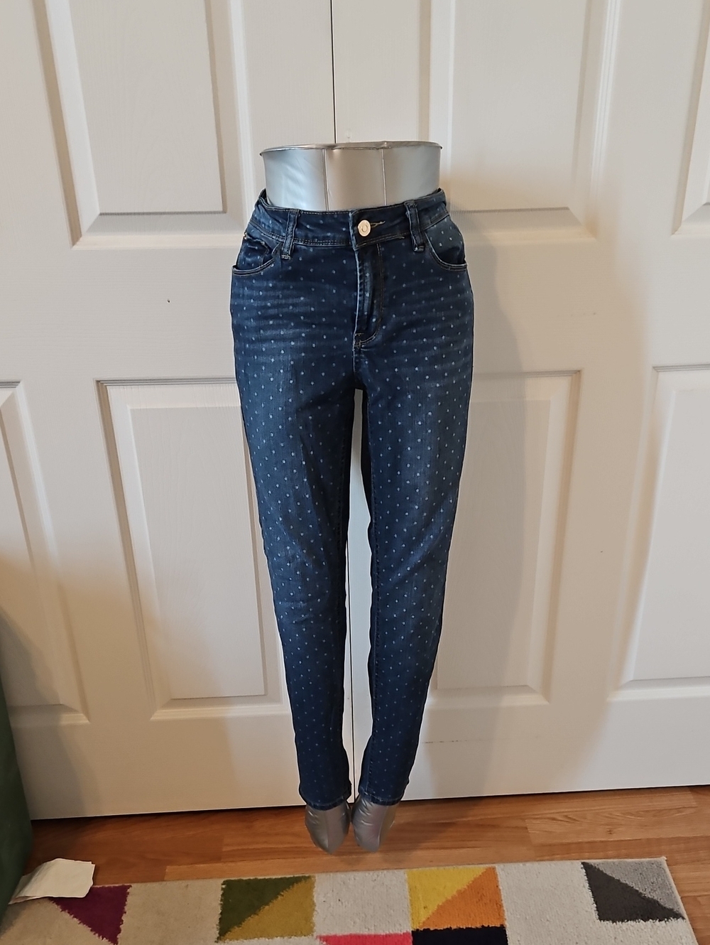 Women's Dark Blue Polka Dot Kensie Jeans Size 8/29